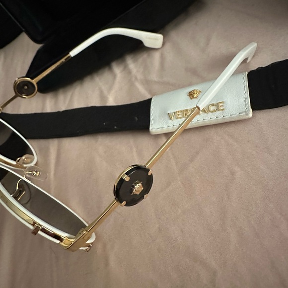 Versace sunglasses - Picture 5 of 5